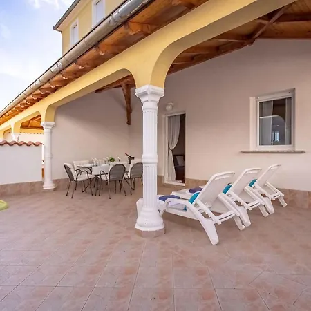 Апартаменты 3 *